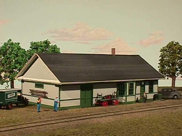 American Model Builders 133  Great Northern Standard Depot