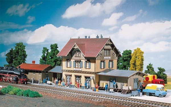 Faller 2107  Train Station "GUGLINGEN"