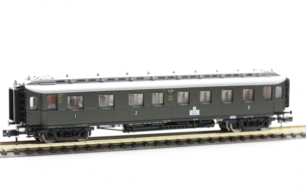 Fleischmann 8082  1st / 2nd / 3rd class coach, type ABC 4ü Pr09, DRG