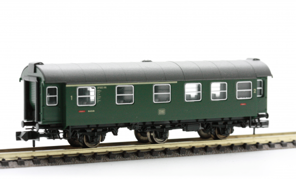 Fleischmann 8098  3-axled, 1st/2nd class Passenger coach, DB