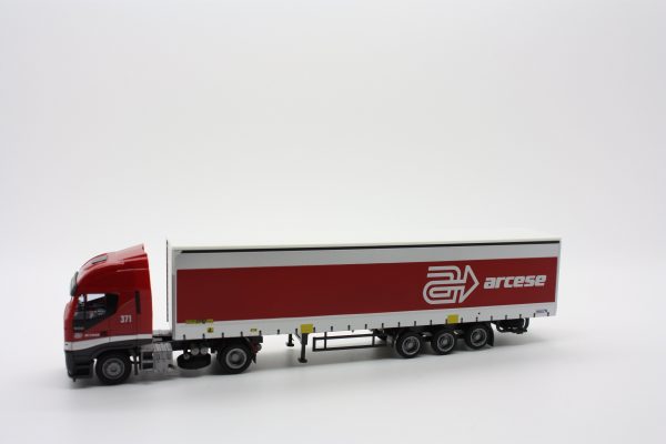 Kombimodell 10350.01  Iveco Truck and Curtainside Trailer "ARCESE"