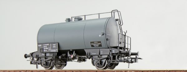 ESU 36211  Tank car, DR