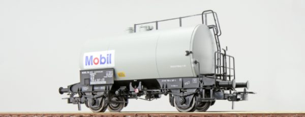 ESU 36234  Tank car "MOBIL", DB