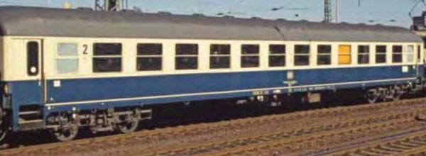 ACME 52242   2nd class passenger coach, DB