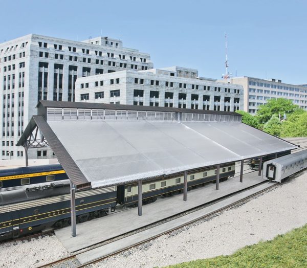 Walthers Cornerstone 2984   Train Shed with Clear Roof