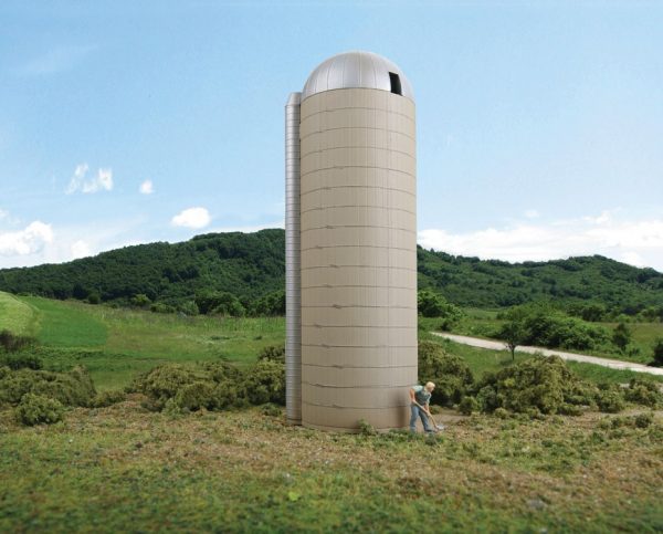 Walthers Cornerstone 3332   Concrete-Style Silo
