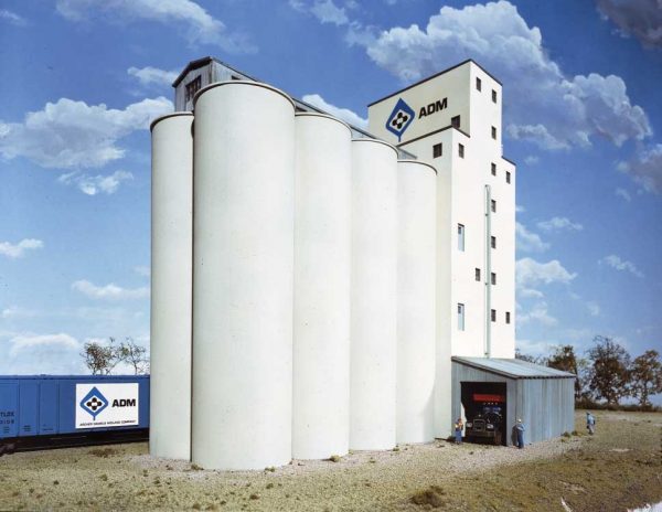 Walthers Cornerstone 3226  Elevator Add-on Silos