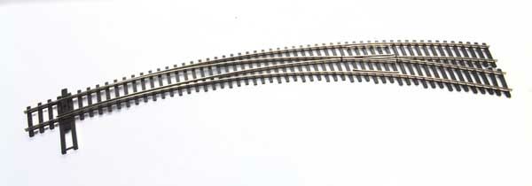 Walthers Track 83062  HO Code 83 Nickel Silver DCC-Friendly Curved Turnout - 20 and 24" Radii - Right Hand