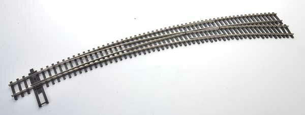 Walthers Track 83064  HO Code 83 Nickel Silver DCC-Friendly Curved Turnout - 24 and 28" Radii - Right Hand