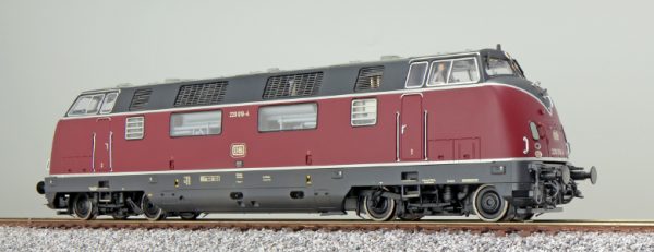 ESU 31337  Diesel Locomotive 220, DB (Digital Sound+Smoke, DC/AC)