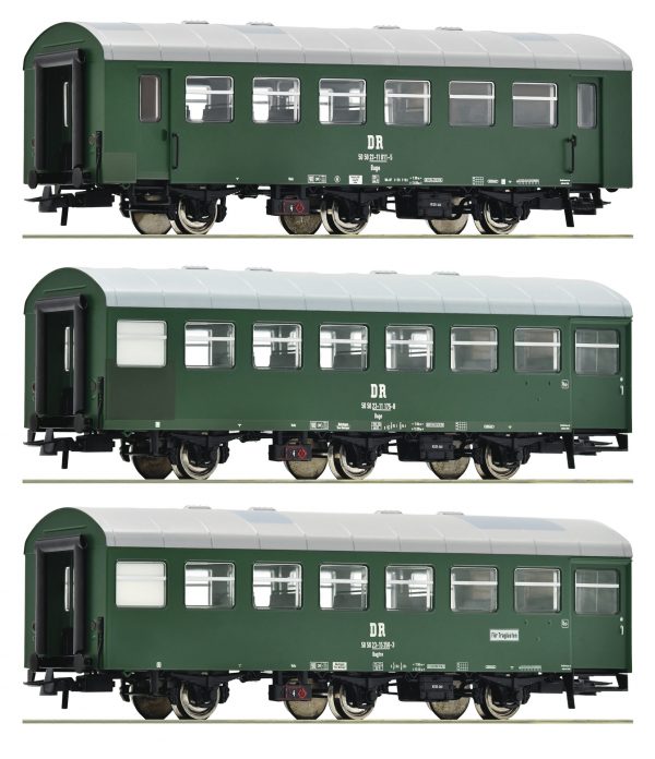 Roco 74070  3 piece set: Passenger coaches “Rekowagen”, DR (Set 1)