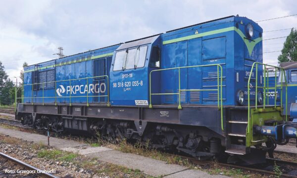 Piko 52302  Diesel locomotive Sm31, PKP Cargo (DCC/Sound)