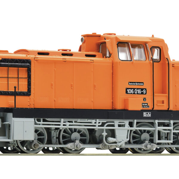 Roco 70266  Diesel locomotive class 106, DR (DCC/Sound)