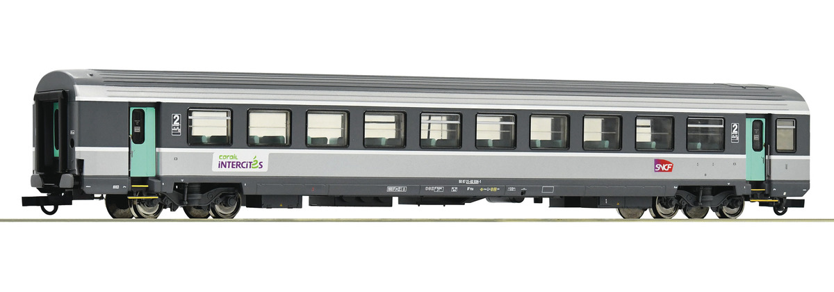 Roco 74538   2nd class "Corail" open seating coach, SNCF
