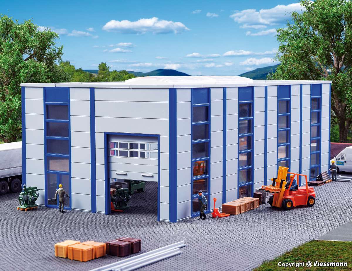 Kibri 39250  HO Warehouse / Industrial hall, modern