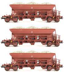 B-Models VB84206   3-pcs set Tremie ballast wagons (loaded), SNCF
