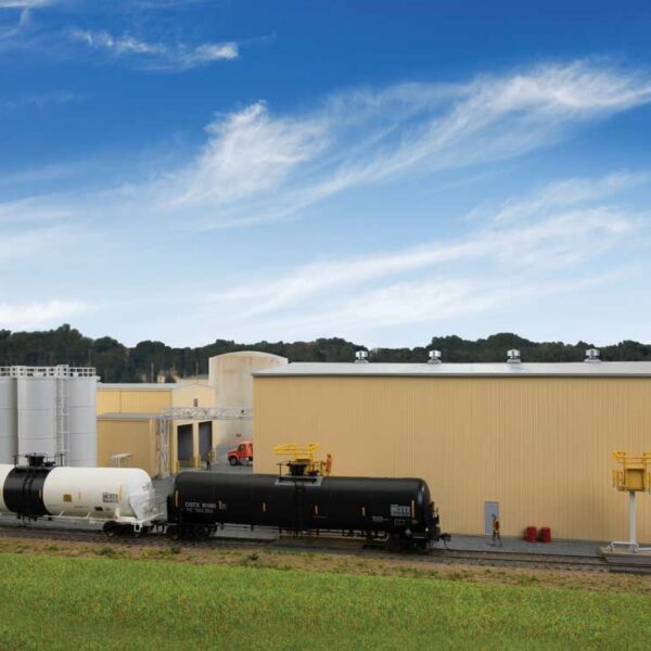 Walthers Cornerstone 4136   HO Chemical Distributor