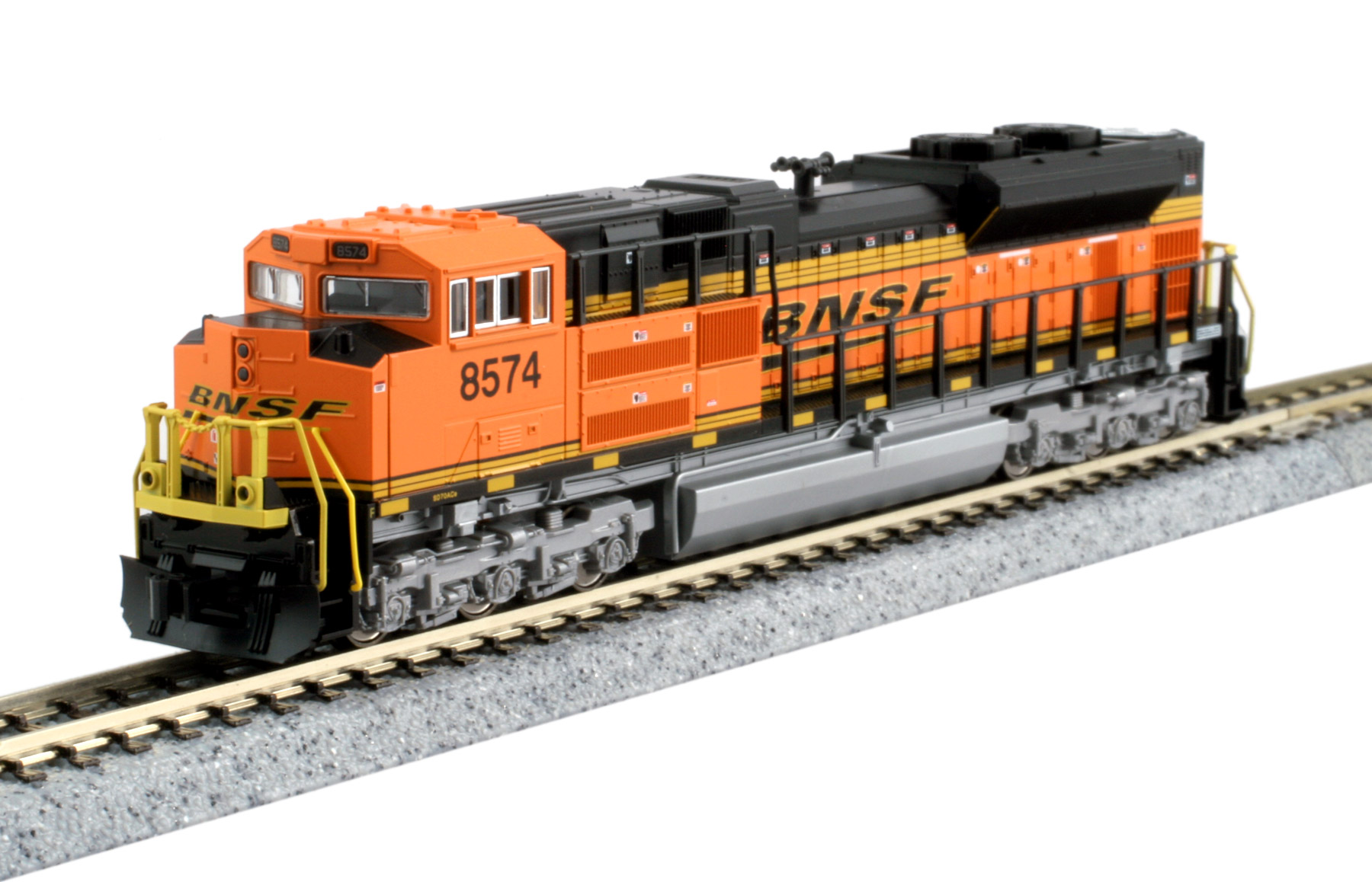 Kato 176-8526  N EMD SD70ACe Nose Headlight Version - BNSF "Swoosh" #8760